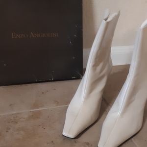 Enzo Angiolini off white heeled boot
